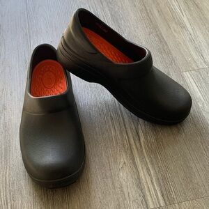 CROCS LiteRider Black Slip-On Clog - Size 7